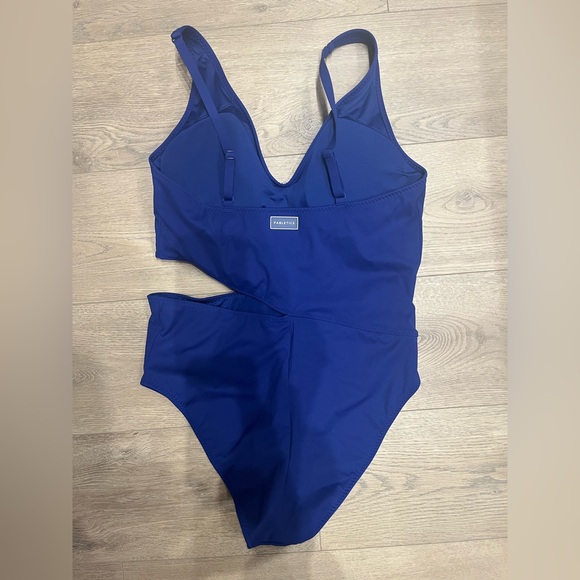 BRAND NEW NEVER WORN. Fabletics Seaside Cut-Out one piece. Built - Picture 4 of 4